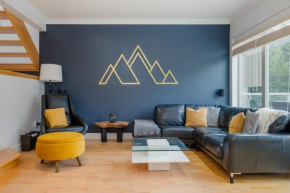 4BR Townhome with Garage & Mountain Views by Harmony Whistler